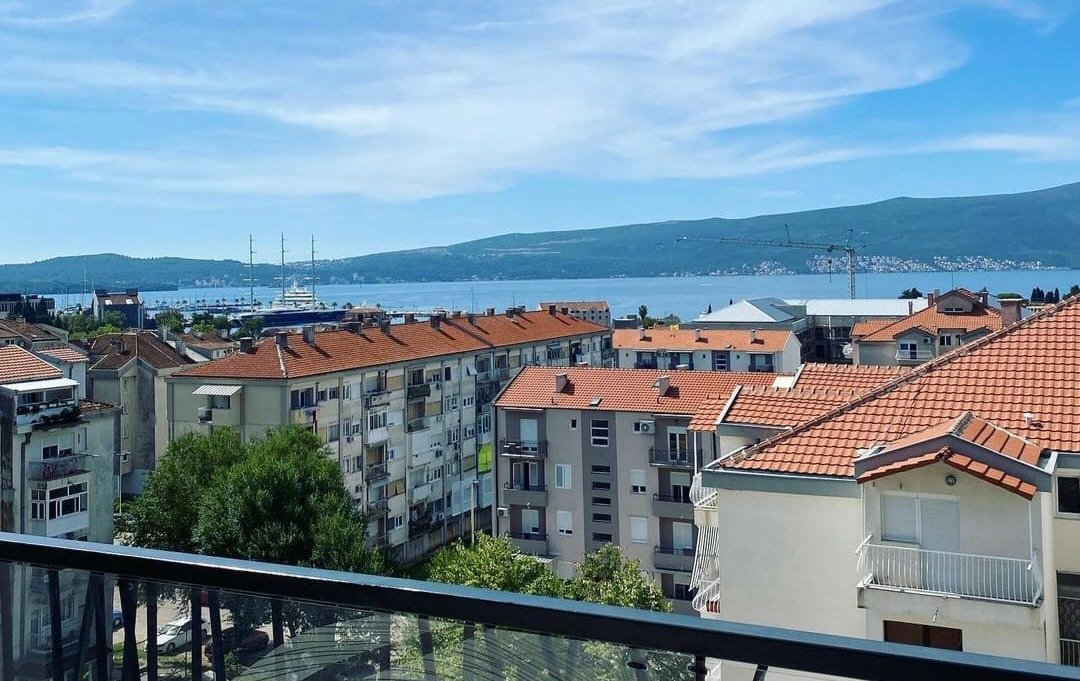 427be1f8-dbf1-4cf2-81c4-f3ecfa0ec28a_1_201_a