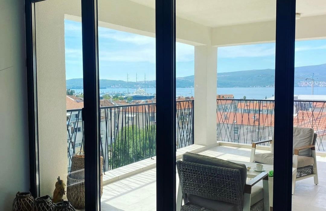 91f8d591-4e0c-4d2b-bfa7-31b16c81a33a_1_201_a