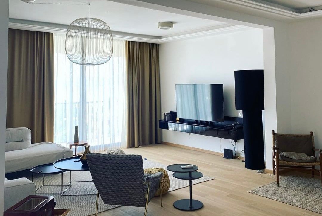 a2575d11-b3a1-4ff1-8b9d-2a8d5f2daea7_1_201_a-1