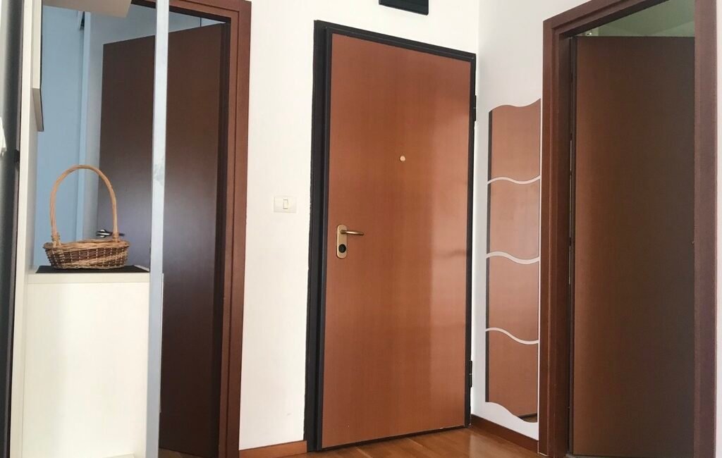 Квартира с 2 спальнями на годовую аренду. Подгорица, Сити Кварт