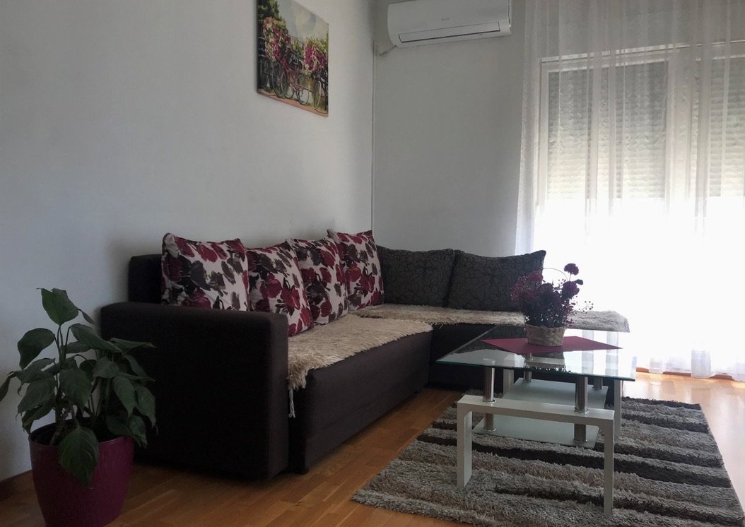 df63a43f-bf6e-40da-9091-1fbb9fd8ed49_1_105_c