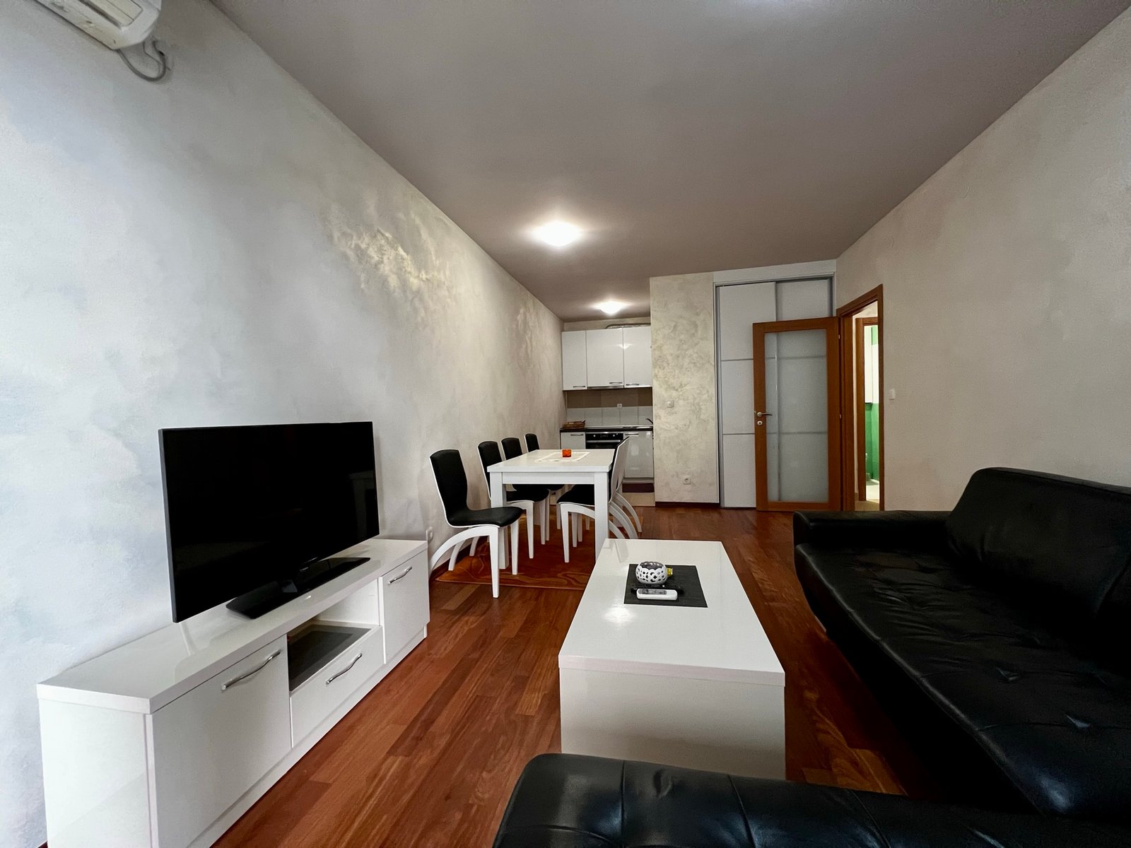 facb7be8-aa5b-4cf3-b776-2f6547da57c6_1_102_a