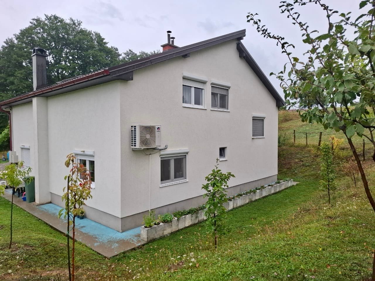 48b77cfb-c149-42a2-86c7-c4c3074e40de